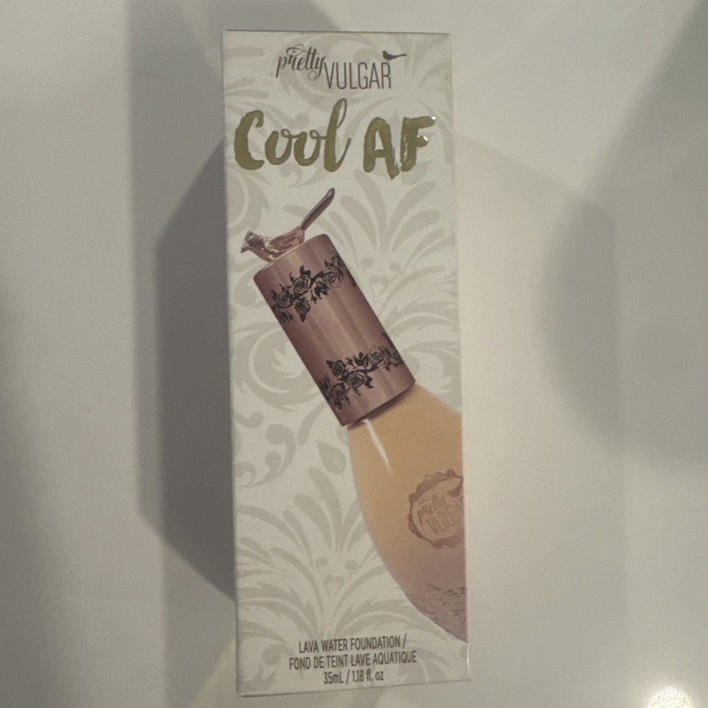 Pretty Vulgar Cool AF Foundation 1.18 Oz. 82 Au Natural 01B5 NIB
